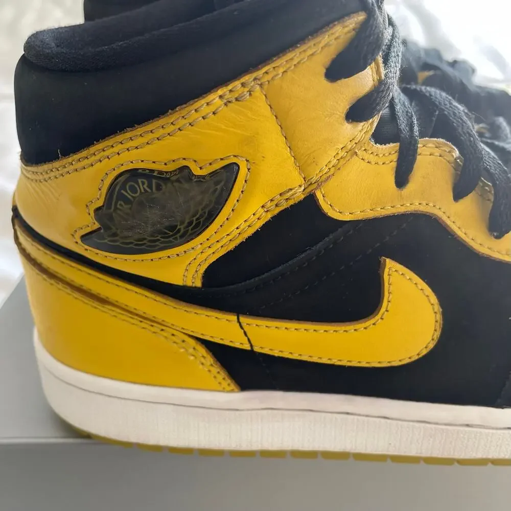 Nike Air Jordan 1 Mid SE New Love Mens Sneakers Size 9